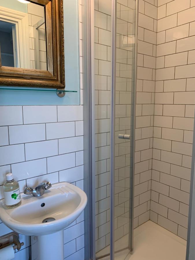 Sunny Ensuite Room And Annex Near Tottenham Stadium Londra Dış mekan fotoğraf